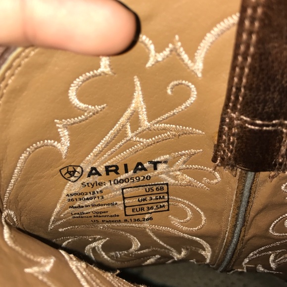 ARIAT Women's Boots - Size 6 - Picture 2 of 8